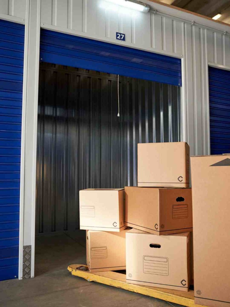 Logistics sector IT solutions warehouse storage